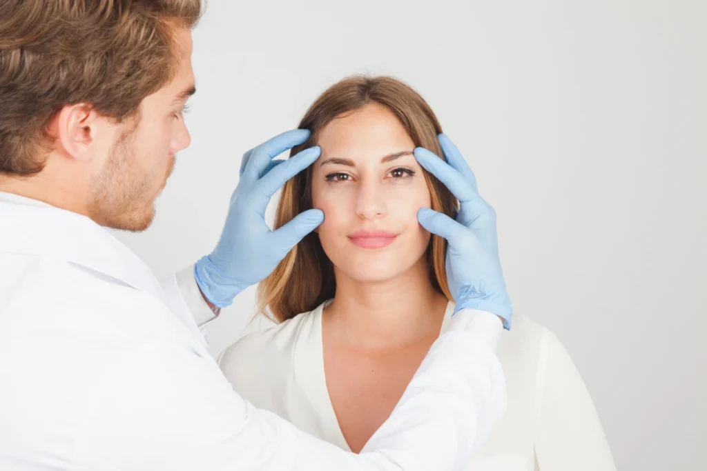 Blépharoplastie ou lifting des sourcils