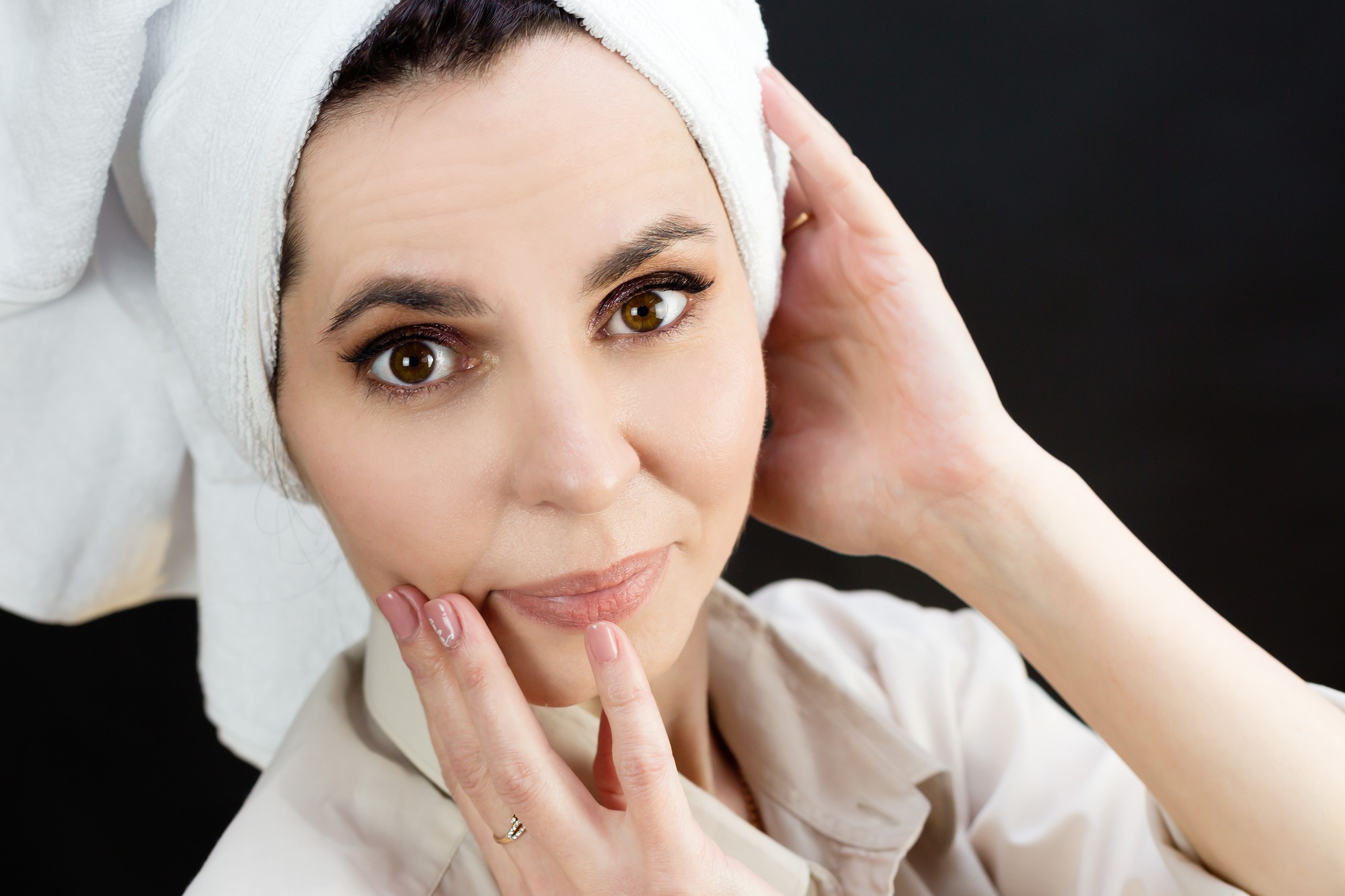 XERF skin tightening treatment being performed on a patient's face in a Tunisian clinic