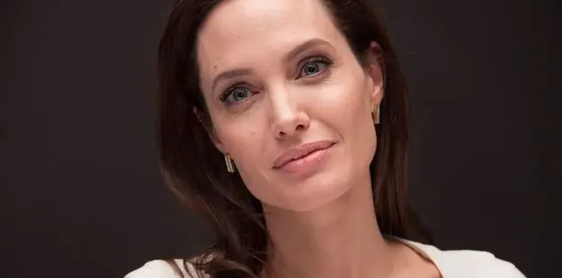 Angelina Jolie Chirurgie Esthétique