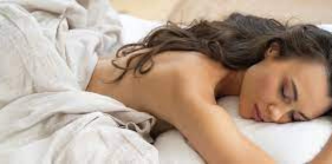 dormir-sur-le-ventre-apres-augmentation-mammaire